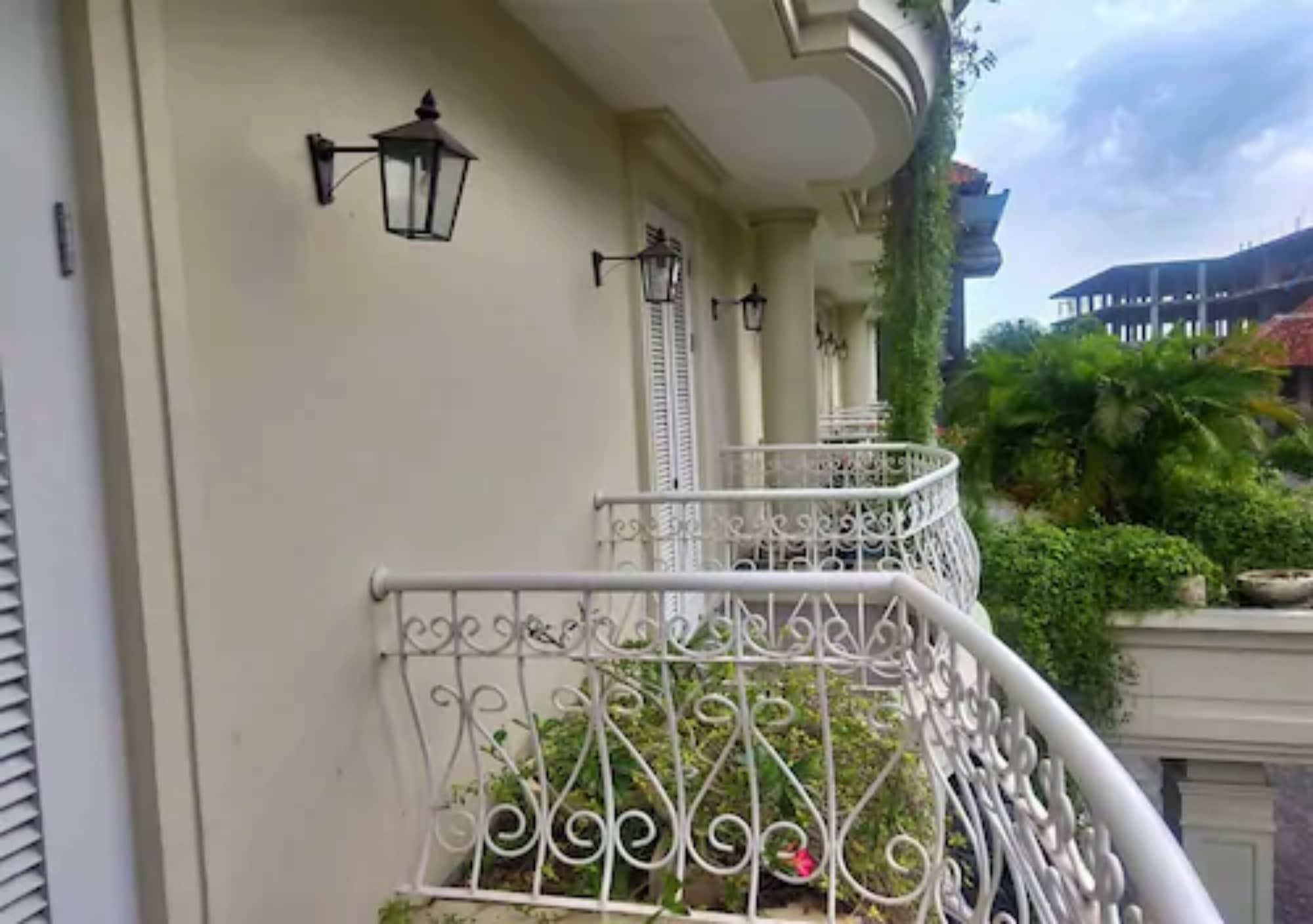 Amalfi Hotel Seminyak Kültér fotó