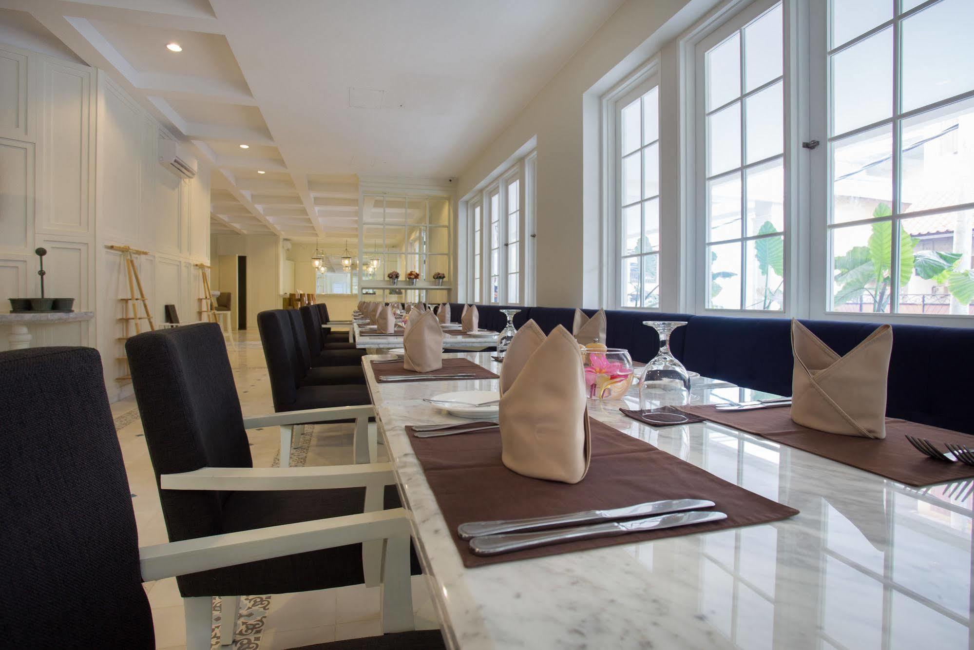 Amalfi Hotel Seminyak Kültér fotó