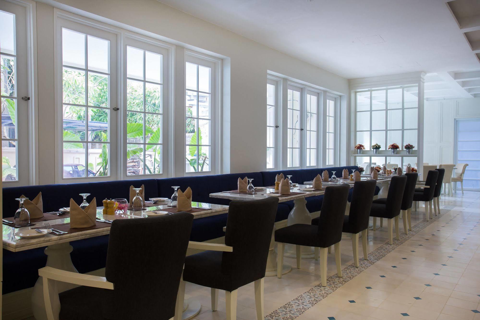 Amalfi Hotel Seminyak Kültér fotó