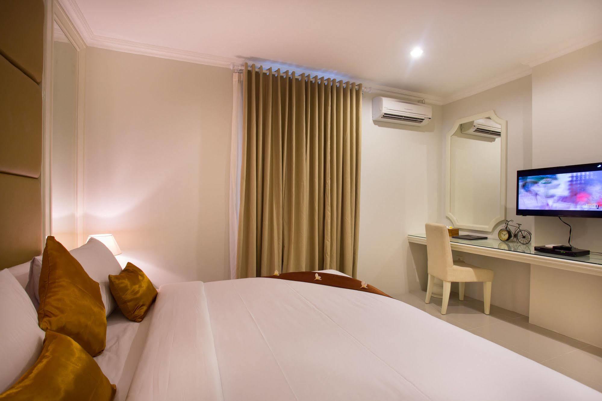 Amalfi Hotel Seminyak Kültér fotó